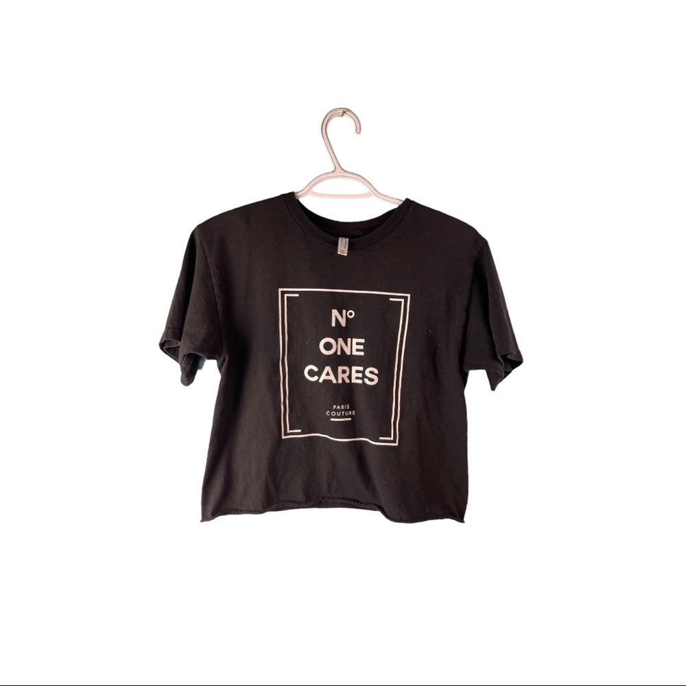 3/$30 Prima graphic crop top